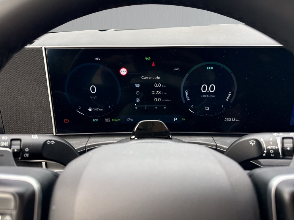 Fahrzeugabbildung Hyundai SANTA FE PHEV MY25 1.6 AT 4WD Signature Komf.P Tech.P AHK 5-Sitz Navi Leder Digi Cockpit