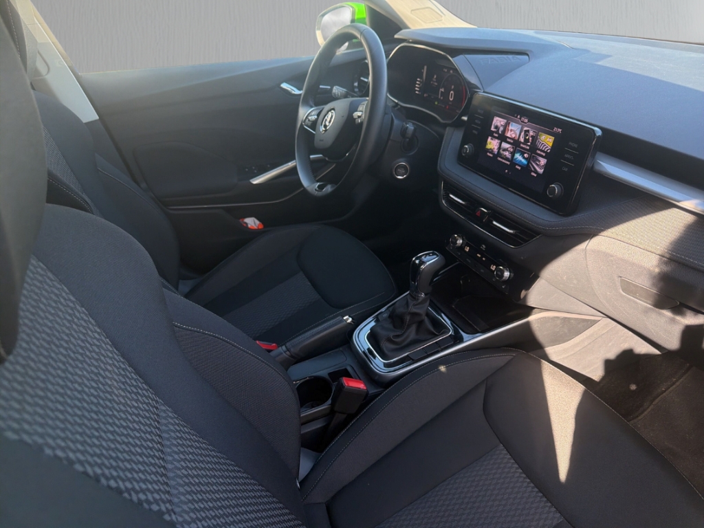 Fahrzeugabbildung SKODA Fabia 1.5 TSI DSG Style Klimaauto Tempo SHZ LHZ