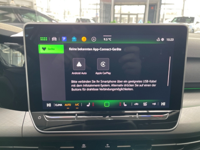 Fahrzeugabbildung Volkswagen Golf 1.5 eTSI DSG Life Klimaauto3Zonen Kam Li+Si