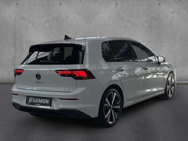 Fahrzeugabbildung Volkswagen Golf 1.5 eTSI DSG Life Klimaauto3Zonen Kam Li+Si