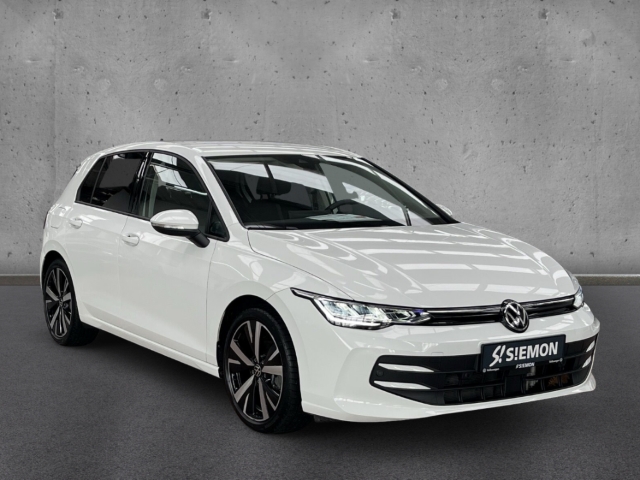 Fahrzeugabbildung Volkswagen Golf 1.5 eTSI DSG Life Klimaauto3Zonen Kam Li+Si