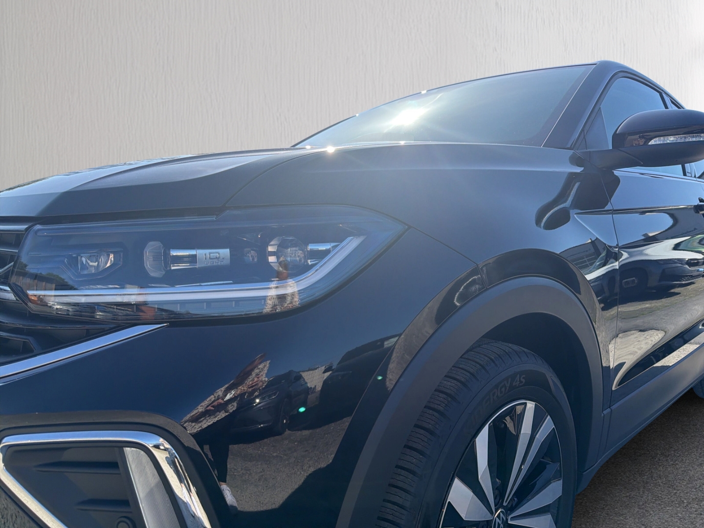 Fahrzeugabbildung Volkswagen T-Cross 1.0 TSI DSG Life LED IQ Drive SHZ RKam CarPlay