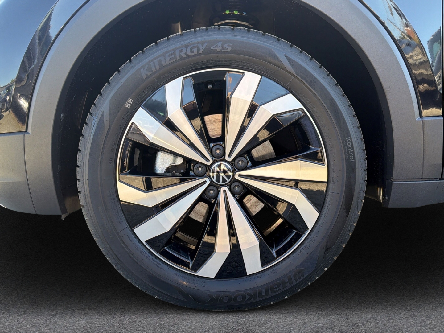 Fahrzeugabbildung Volkswagen T-Cross 1.0 TSI DSG Life LED IQ Drive SHZ RKam CarPlay