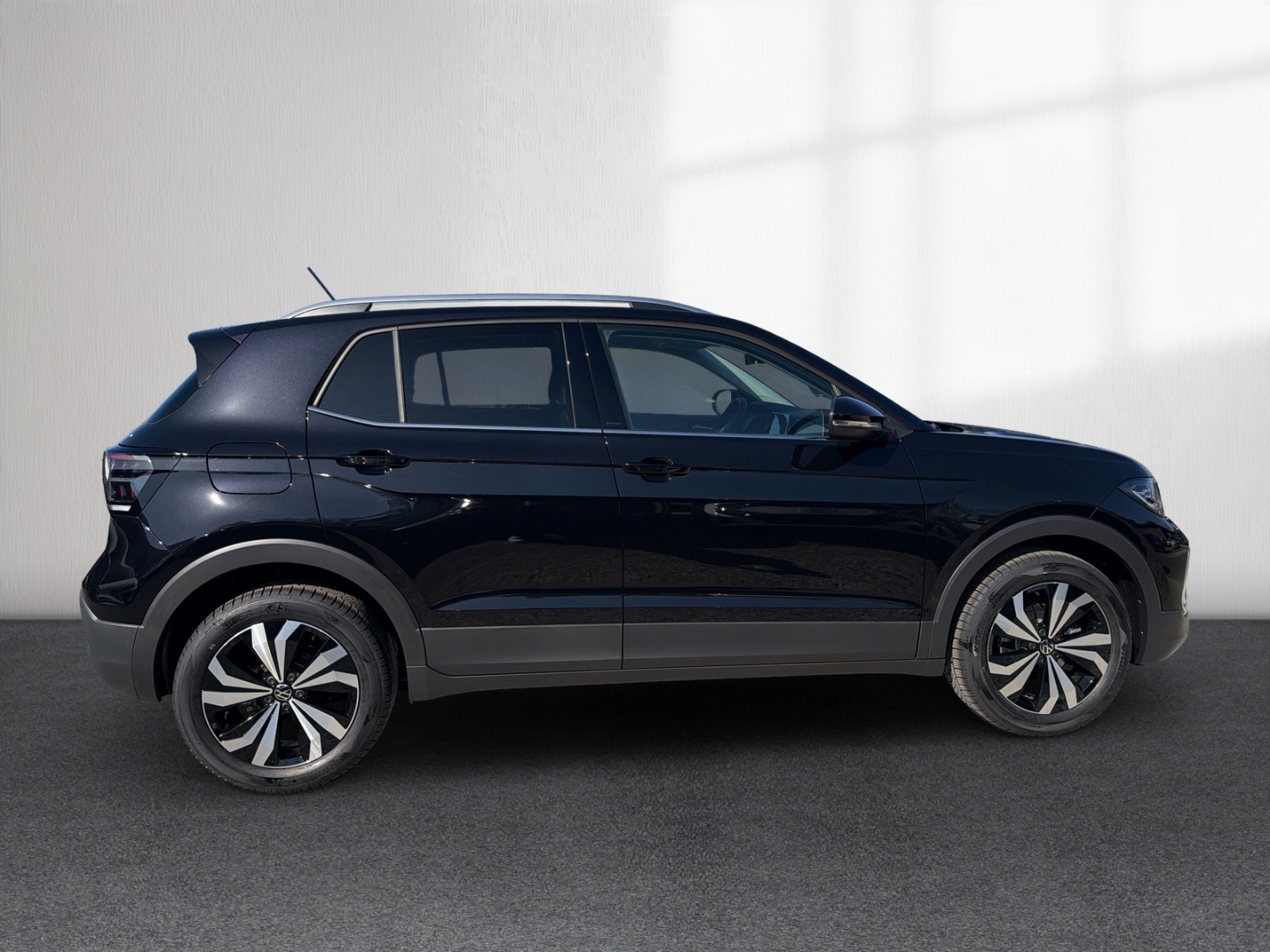 Fahrzeugabbildung Volkswagen T-Cross 1.0 TSI DSG Life LED IQ Drive SHZ RKam CarPlay