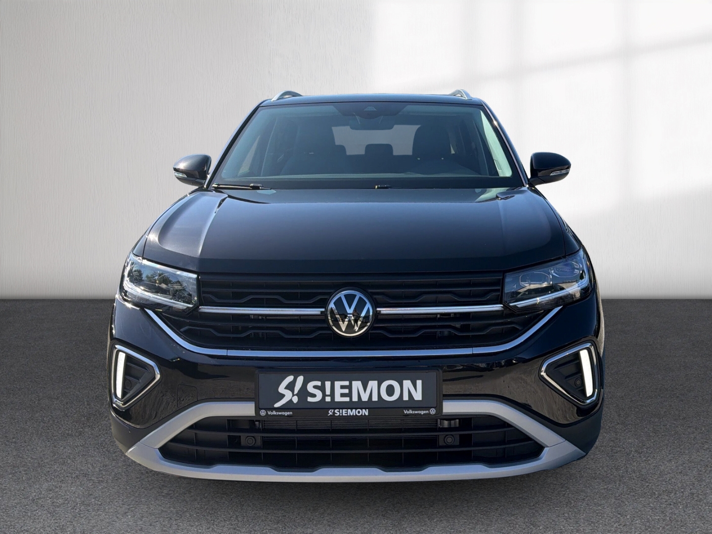 Fahrzeugabbildung Volkswagen T-Cross 1.0 TSI DSG Life LED IQ Drive SHZ RKam CarPlay