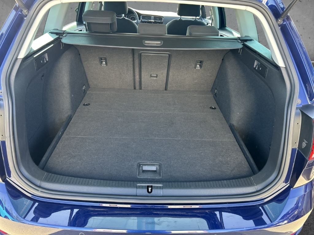 Fahrzeugabbildung Volkswagen Golf VII Variant 1.0 TSI Join Navi App-Connect Klimaauto PDC Allwetter