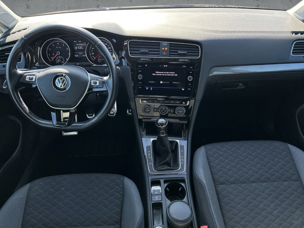 Fahrzeugabbildung Volkswagen Golf VII Variant 1.0 TSI Join Navi App-Connect Klimaauto PDC Allwetter
