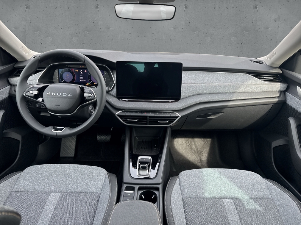 Fahrzeugabbildung SKODA Octavia Combi 2.0 TDI DSG SELECTION LED Navi AHK