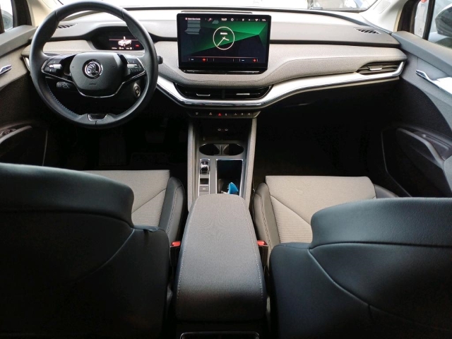 Fahrzeugabbildung SKODA Enyaq iV 50 Loft LED NAV PDC R-Kam ACC FrontAss