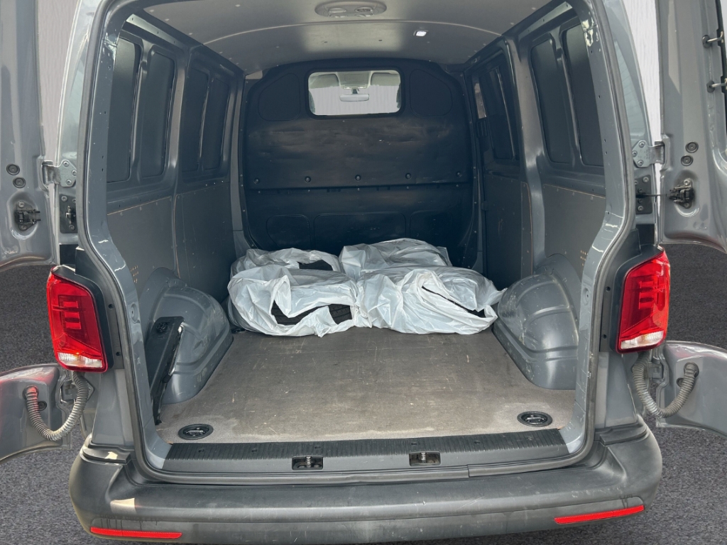 Fahrzeugabbildung Volkswagen Transporter EcoProfi 6.1 Kasten TDI SHZ Temp Navi BT