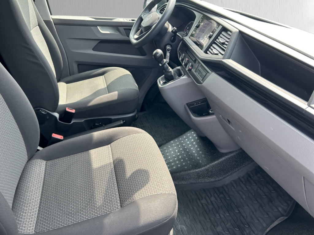 Fahrzeugabbildung Volkswagen Transporter EcoProfi 6.1 Kasten TDI SHZ Temp Navi BT