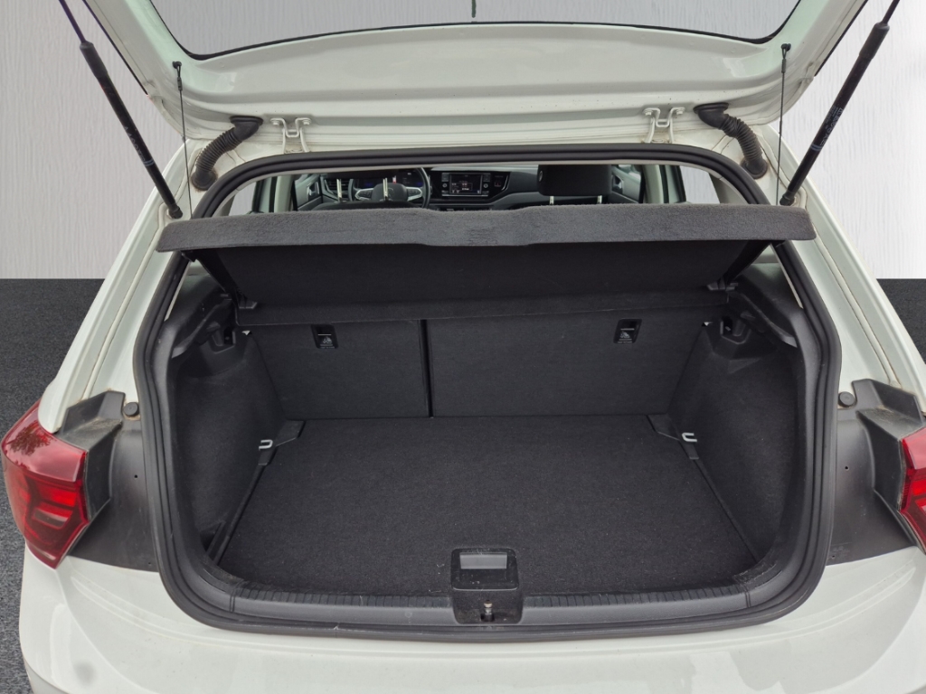 Fahrzeugabbildung Volkswagen Polo Life 1.0 TSI LED PDCv+h SHZ Temp Klima ACC