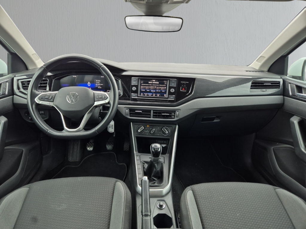 Fahrzeugabbildung Volkswagen Polo Life 1.0 TSI LED PDCv+h SHZ Temp Klima ACC