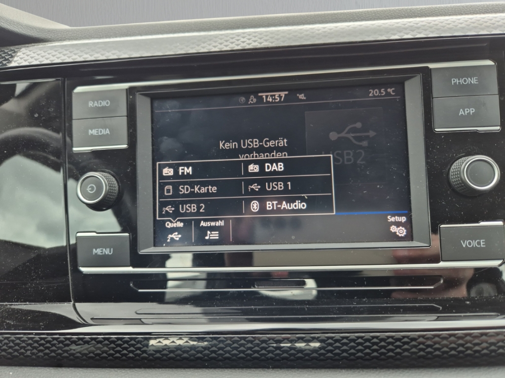 Fahrzeugabbildung Volkswagen Polo Life 1.0 TSI LED PDCv+h SHZ Temp Klima ACC