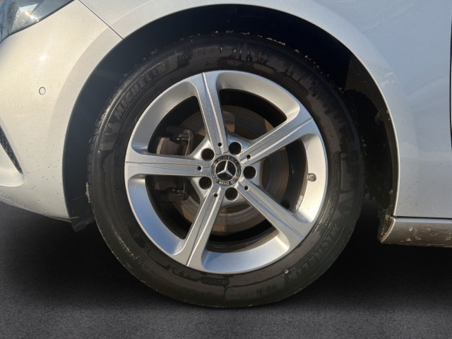 Fahrzeugabbildung Mercedes-Benz B 220 4matic DCT Progressive LED Nav elHeck RKam