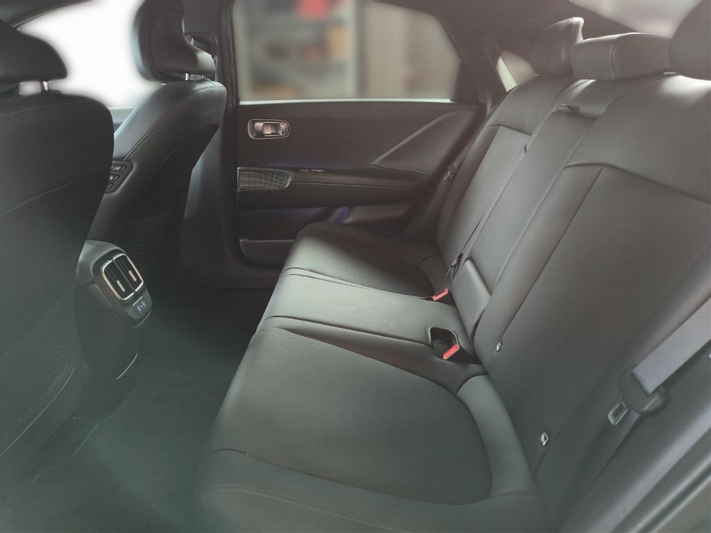 Fahrzeugabbildung Hyundai IONIQ 6 4WD 77,4kWh UNIQ Digi-Spiegel 20LM HUD Navi Digitales Cockpit Memory Sitze