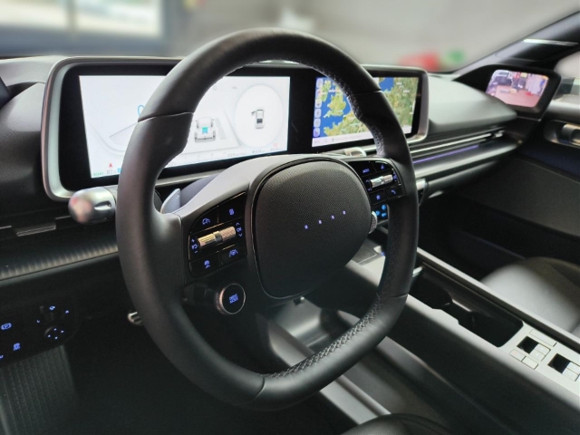 Fahrzeugabbildung Hyundai IONIQ 6 4WD 77,4kWh UNIQ Digi-Spiegel 20LM HUD Navi Digitales Cockpit Memory Sitze