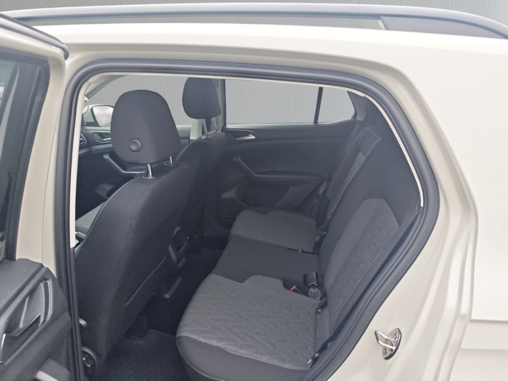 Fahrzeugabbildung Volkswagen T-Cross 1.0 TSI DSG Life ACC LED IQ.Drive SHZ RKam