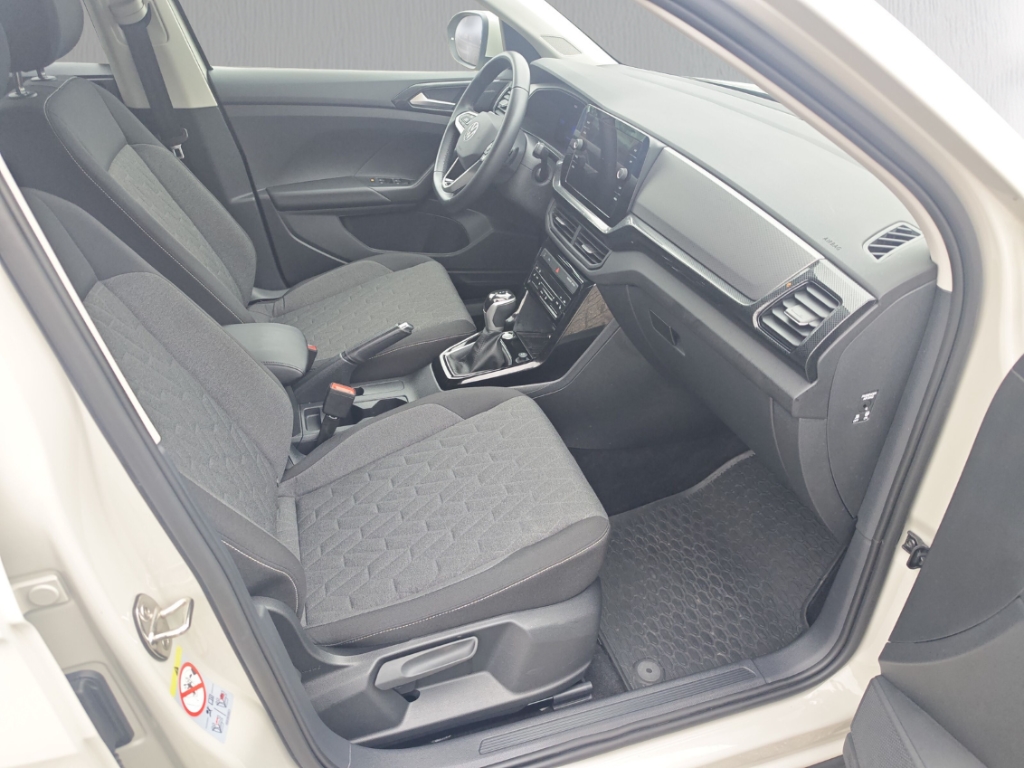 Fahrzeugabbildung Volkswagen T-Cross 1.0 TSI DSG Life ACC LED IQ.Drive SHZ RKam