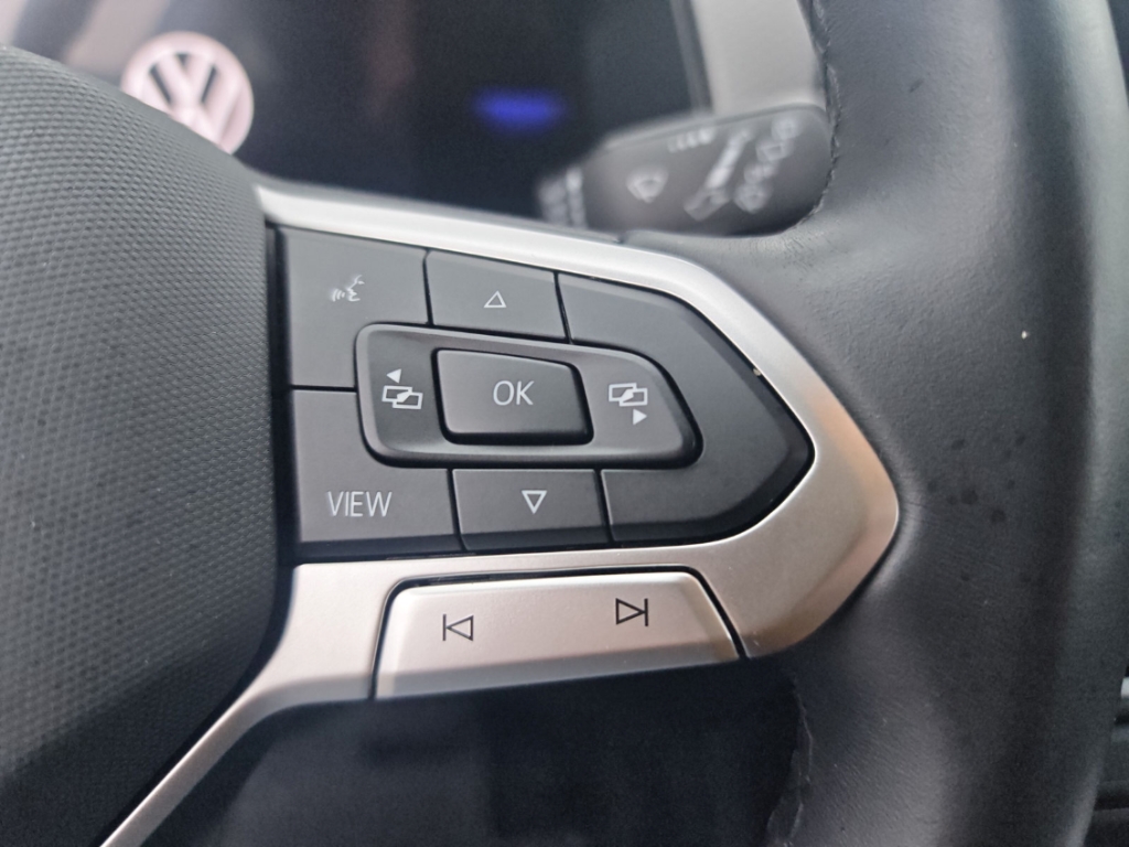 Fahrzeugabbildung Volkswagen T-Cross 1.0 TSI DSG Life ACC LED IQ.Drive SHZ RKam