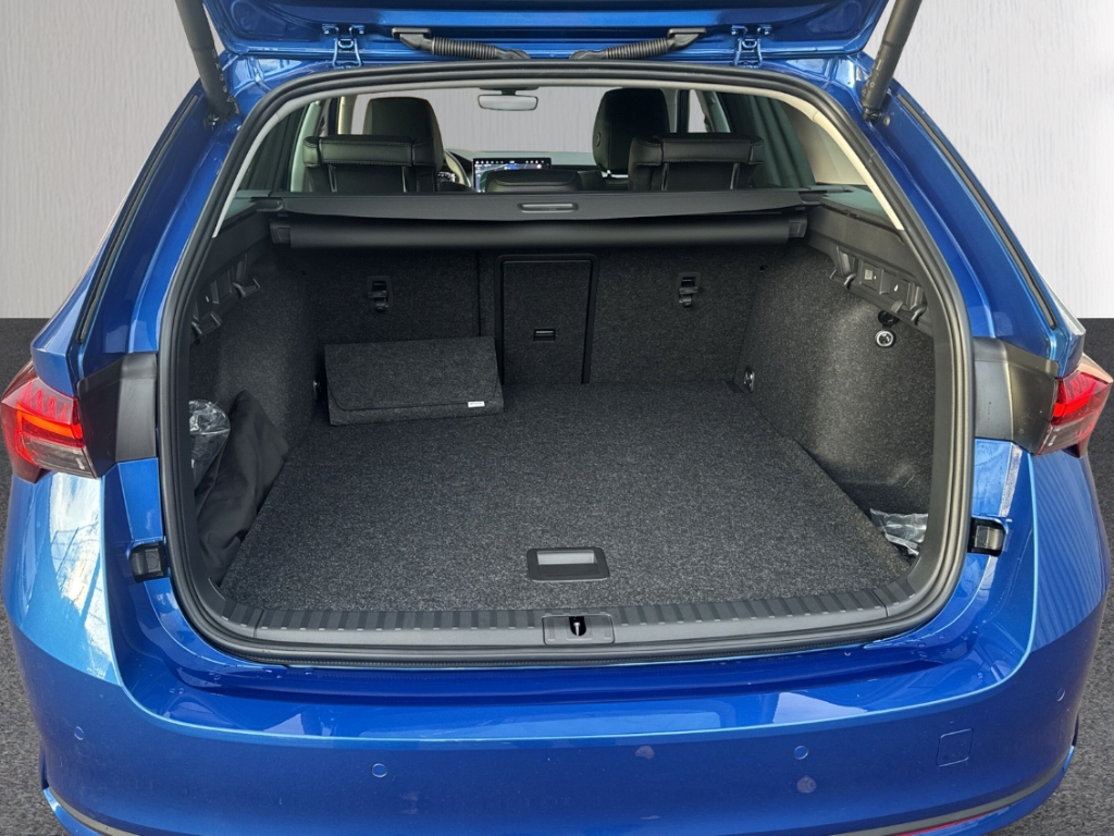 Fahrzeugabbildung SKODA Octavia Combi 1.5 TSI mHEV BALANCE ACC AHK 360 HUD SHZ LHZ