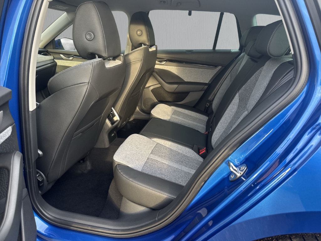 Fahrzeugabbildung SKODA Octavia Combi 1.5 TSI mHEV BALANCE ACC AHK 360 HUD SHZ LHZ