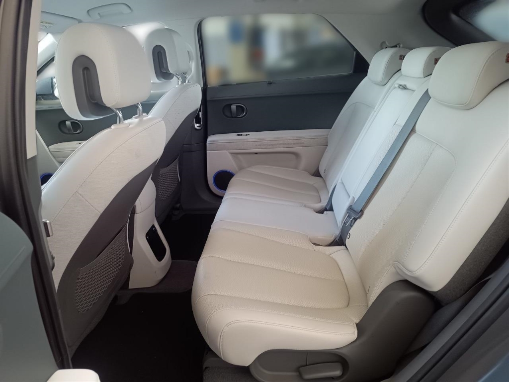 Fahrzeugabbildung Hyundai IONIQ 5 FL 84kWh 2WD MY25 UNIQ 20LM Park-P. MATRIX Bose 360 Navi Kamera Digitales Cockpit