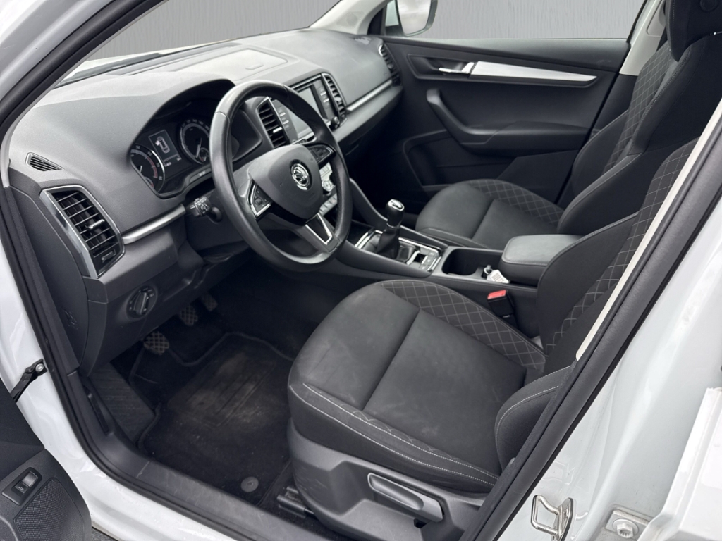 Fahrzeugabbildung SKODA Karoq 1.0 TSI Ambition Temp PDC ISOFIX Kindersitzbefestigung