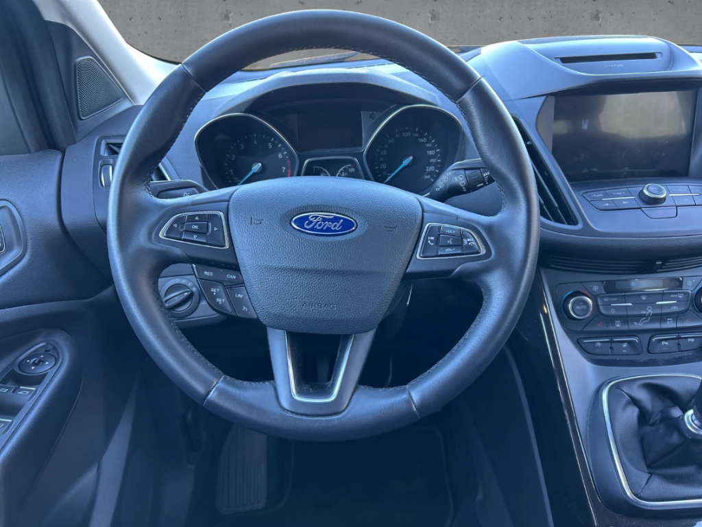 Fahrzeugabbildung Ford Kuga 1.5 EcoBoost Titanium 4x2 SHZ Bluetooth PDC