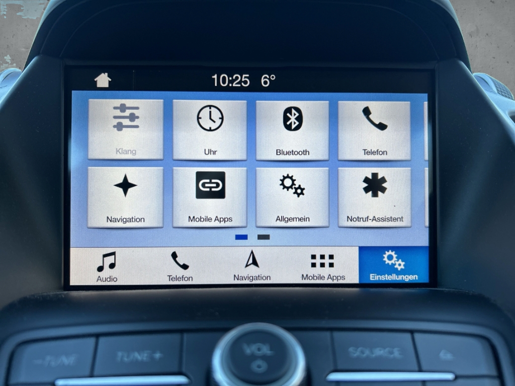 Fahrzeugabbildung Ford Kuga 1.5 EcoBoost Titanium 4x2 SHZ Bluetooth PDC