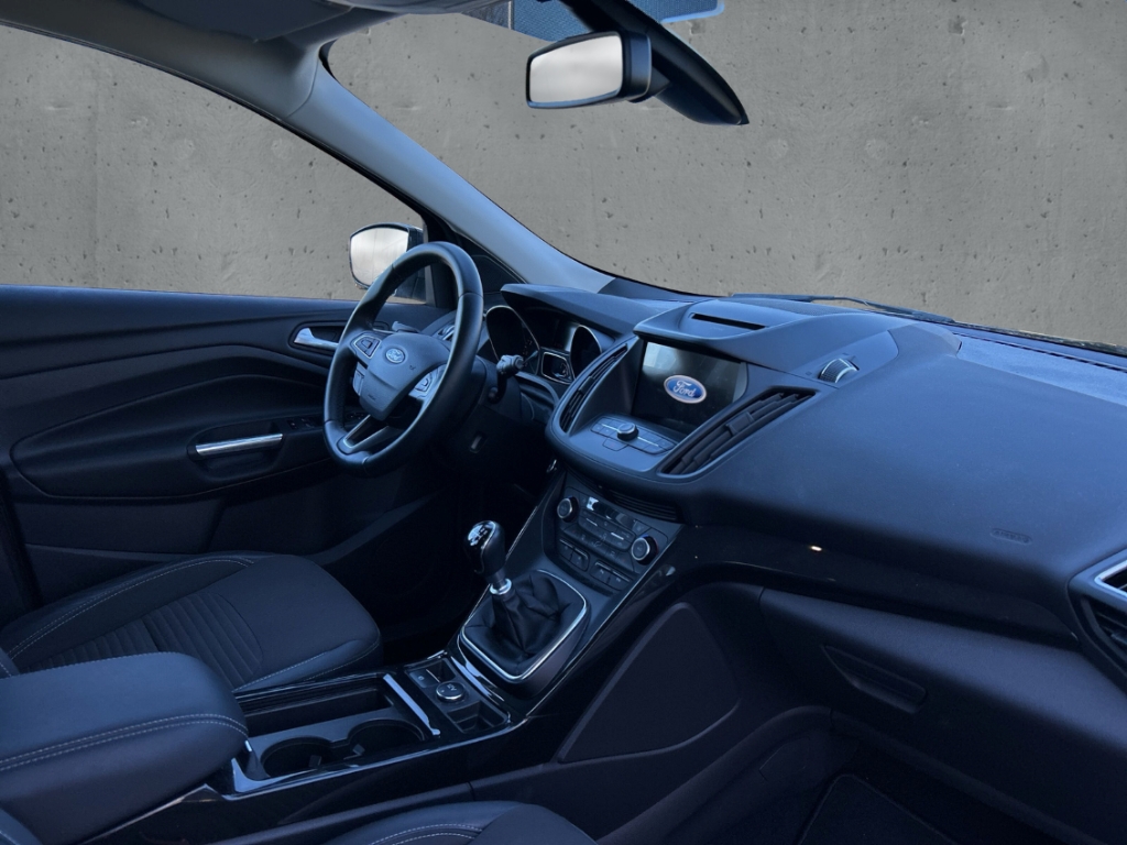 Fahrzeugabbildung Ford Kuga 1.5 EcoBoost Titanium 4x2 SHZ Bluetooth PDC