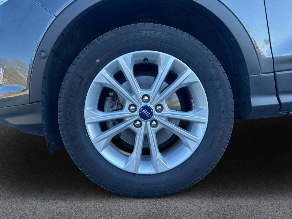Fahrzeugabbildung Ford Kuga 1.5 EcoBoost Titanium 4x2 SHZ Bluetooth PDC