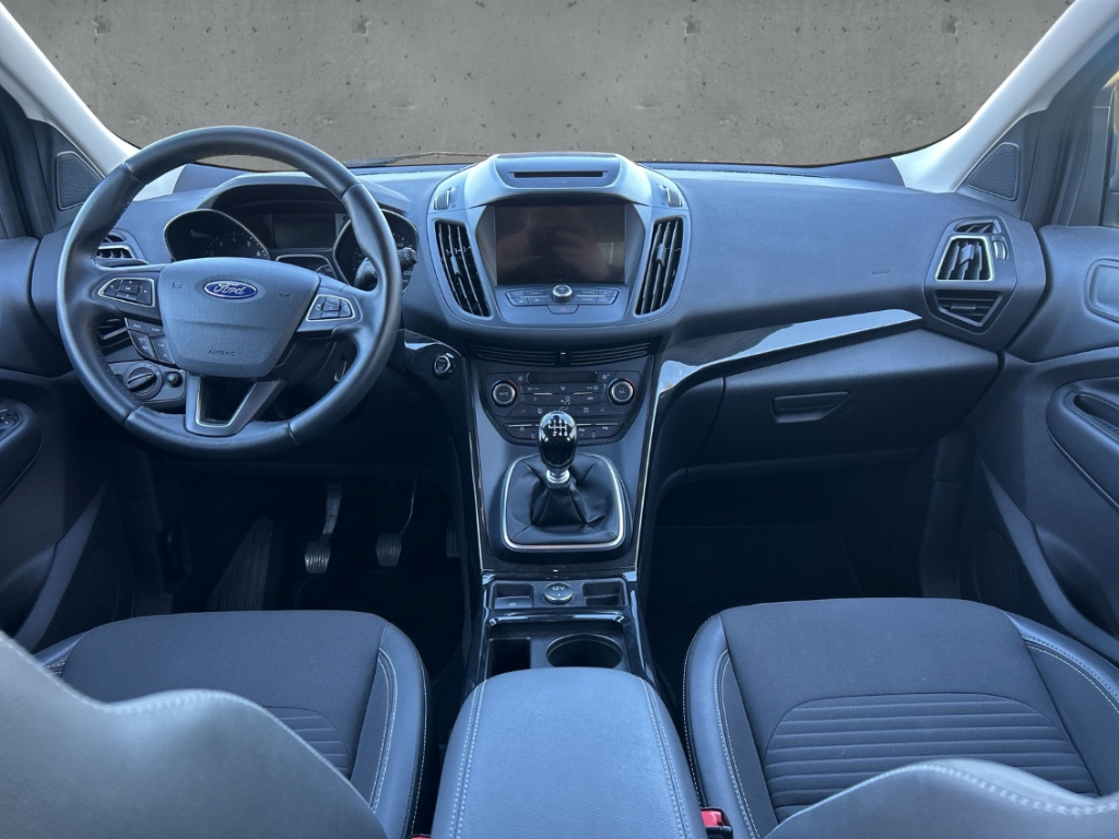 Fahrzeugabbildung Ford Kuga 1.5 EcoBoost Titanium 4x2 SHZ Bluetooth PDC