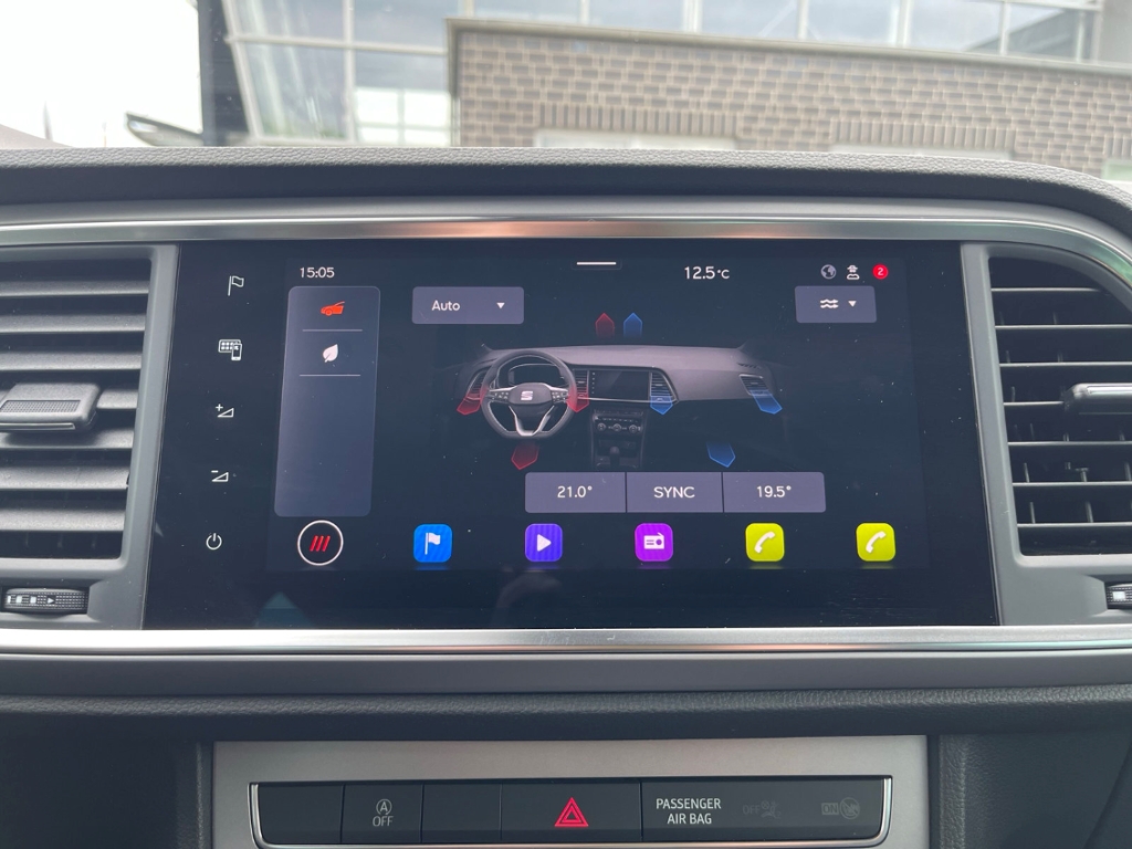 Fahrzeugabbildung SEAT Ateca 1.5 TSI FR NAVI ACC LED SHZ Full Link Alcantara