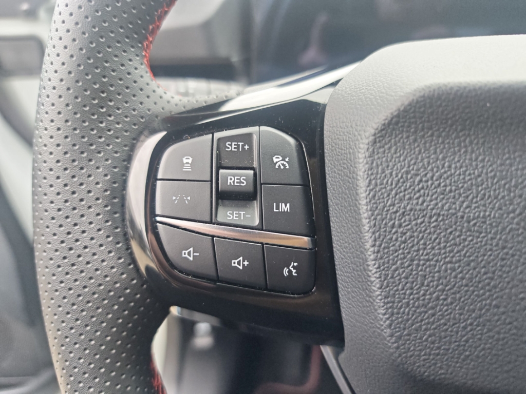 Fahrzeugabbildung Ford Puma 1.0 EB Hybr ST-LineX Matrix elHK Winter GJR