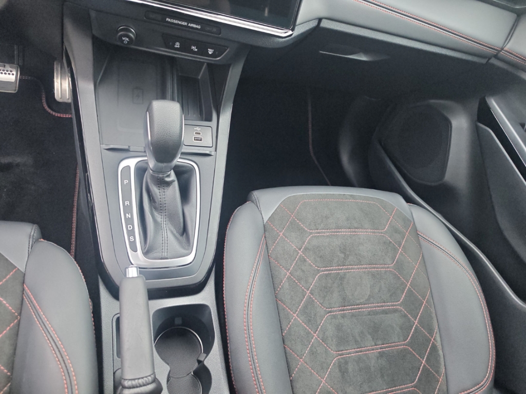 Fahrzeugabbildung Ford Puma 1.0 EB Hybr ST-LineX Matrix elHK Winter GJR