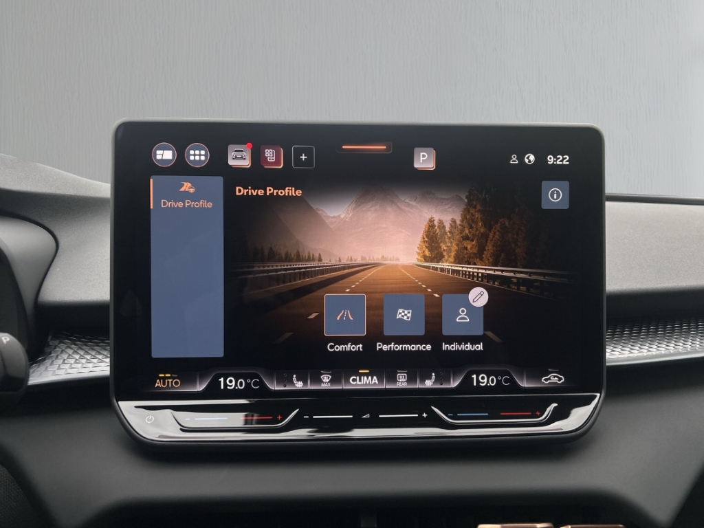 Fahrzeugabbildung CUPRA Terramar eTSI 1.5 TSI DSG AHK Winter eHK ACC SHZ