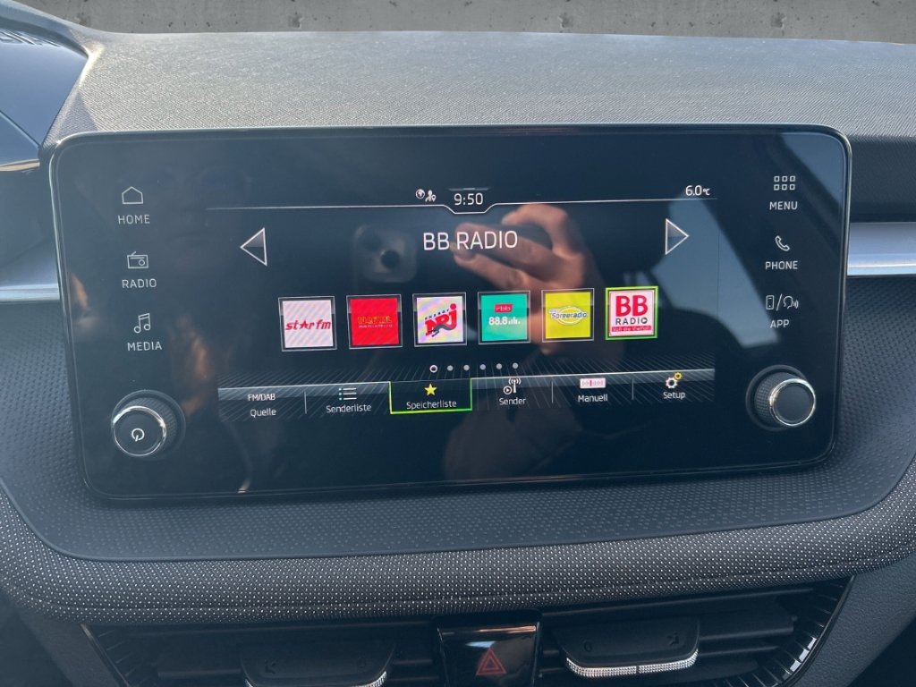 Fahrzeugabbildung SKODA Fabia 1.0 TSI SELECTION Temp PDC LED Klima SHZ Freisprech