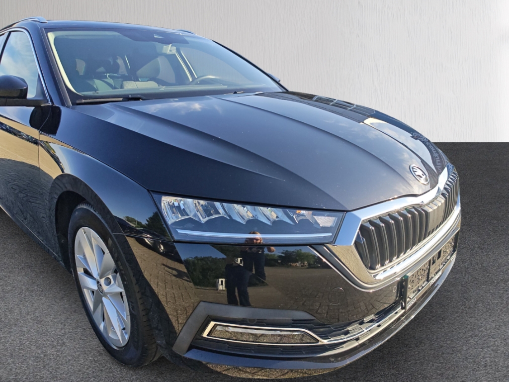Fahrzeugabbildung SKODA Octavia Combi TDI DSG Style AHK LED PDC SHZ Navi