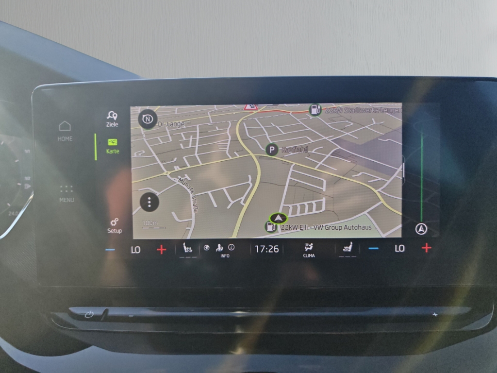 Fahrzeugabbildung SKODA Octavia Combi TDI DSG Style AHK LED PDC SHZ Navi