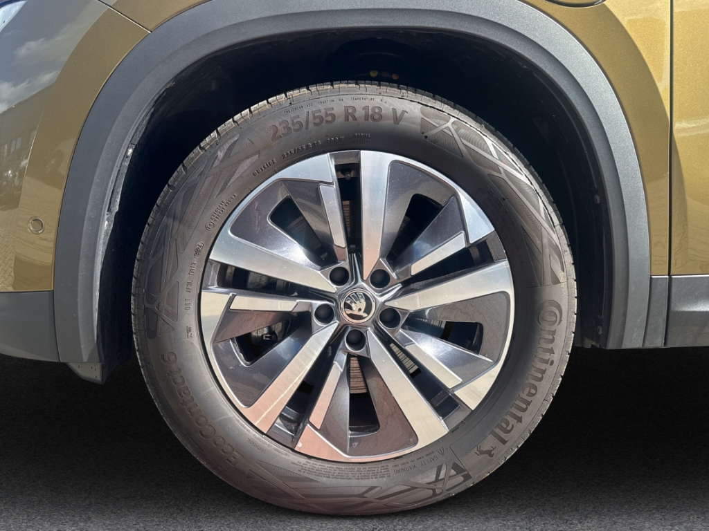 Fahrzeugabbildung SKODA Kodiaq 1.5 TSI iV 150 kW Selection IV PLUG-IN ACC SHZ Leder AHK Kamera CarPlay PDC v+h