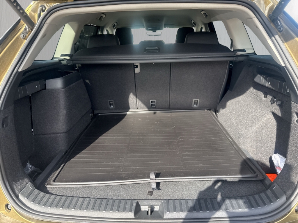 Fahrzeugabbildung SKODA Kodiaq 1.5 TSI iV 150 kW Selection IV PLUG-IN ACC SHZ Leder AHK Kamera CarPlay PDC v+h