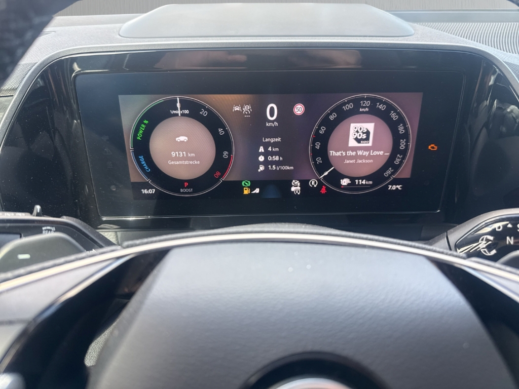 Fahrzeugabbildung SKODA Kodiaq 1.5 TSI iV 150 kW Selection IV PLUG-IN ACC SHZ Leder AHK Kamera CarPlay PDC v+h