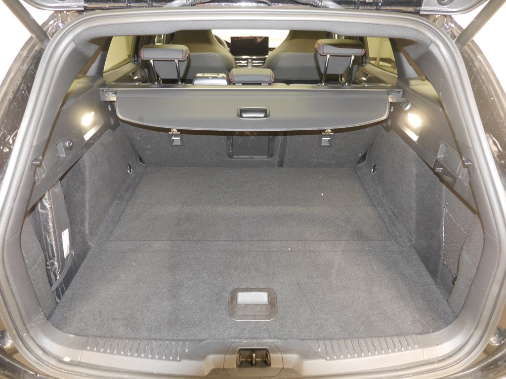 Fahrzeugabbildung Ford Focus Turn. 1.5 ST-Line X Auto. Pano B&O HeadUp