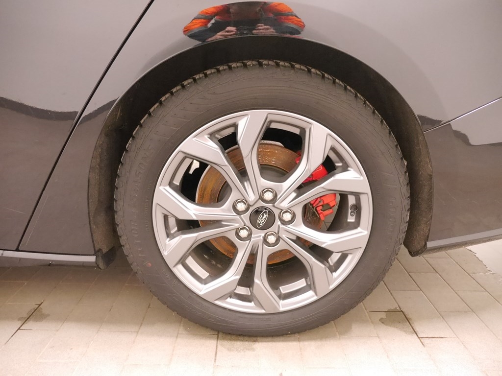 Fahrzeugabbildung Ford Focus Turn. 1.5 ST-Line X Auto. Pano B&O HeadUp