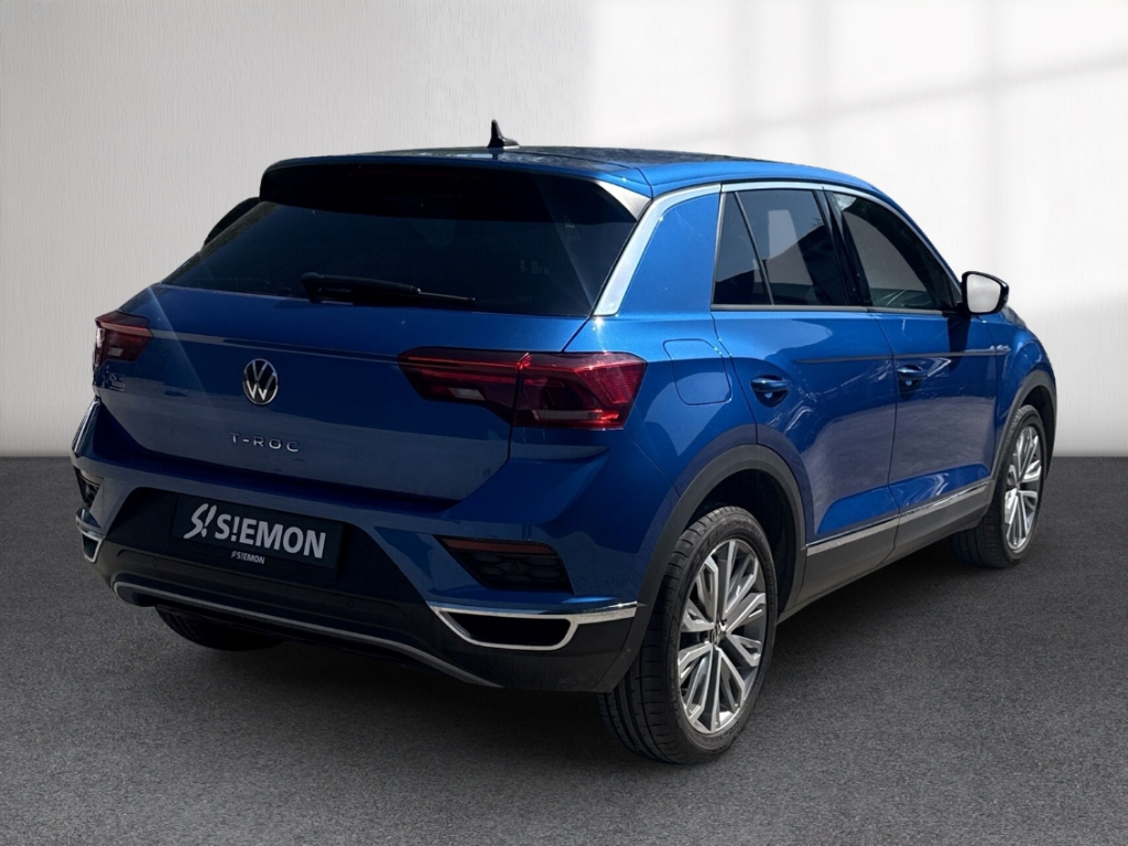 Fahrzeugabbildung Volkswagen T-Roc 1.5 TSI Sport LED PDC SHZ DigiCock LightAs Sport ACC Apple CarPlay Android Auto