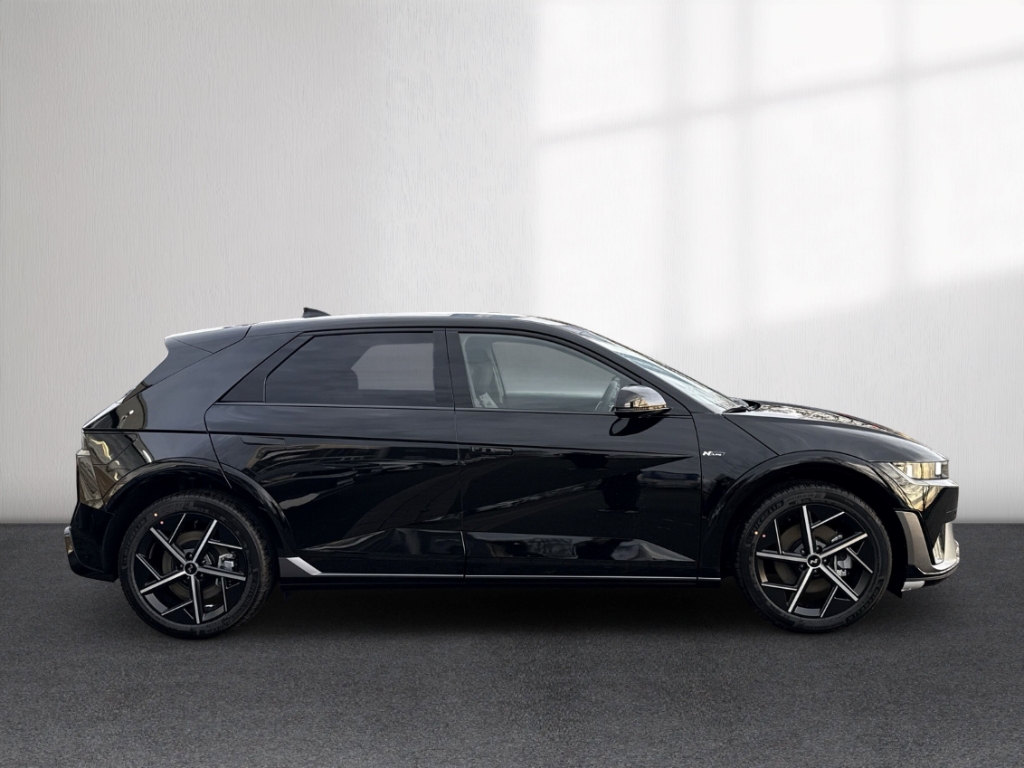 Fahrzeugabbildung Hyundai IONIQ 5 FL MY27 84kWh 2WD N-Line Matrix Navi Digitales Cockpit LED ACC El. Heckklappe