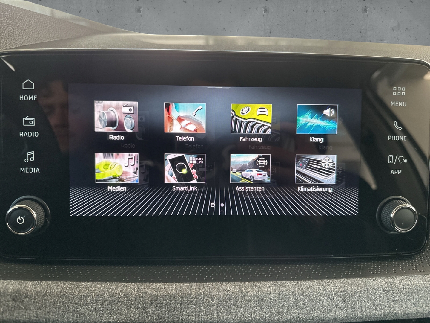 Fahrzeugabbildung SKODA Kamiq Selection 1.0 TSI DSG LED VC SHZ PDC Alu A