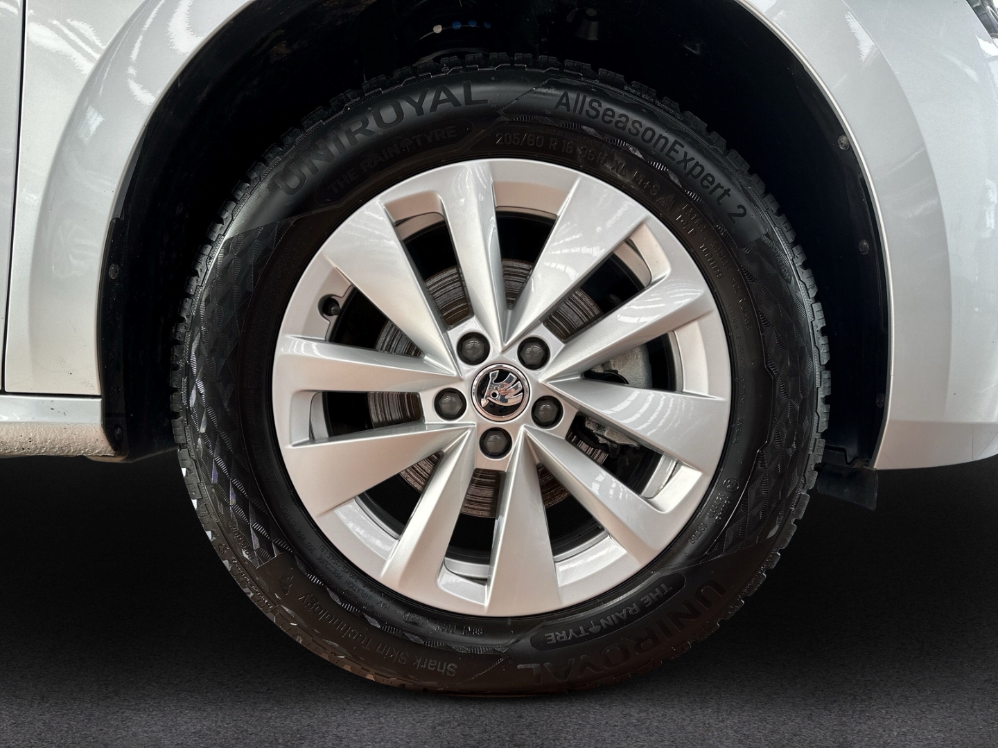 Fahrzeugabbildung SKODA Kamiq Selection 1.0 TSI DSG LED VC SHZ PDC Alu A