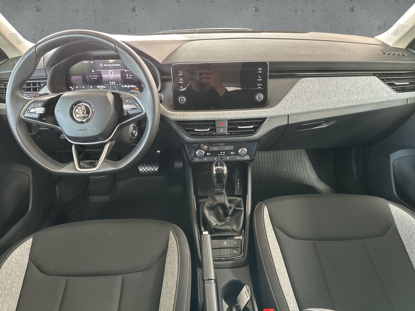 Fahrzeugabbildung SKODA Kamiq Selection 1.0 TSI DSG LED VC SHZ PDC Alu A